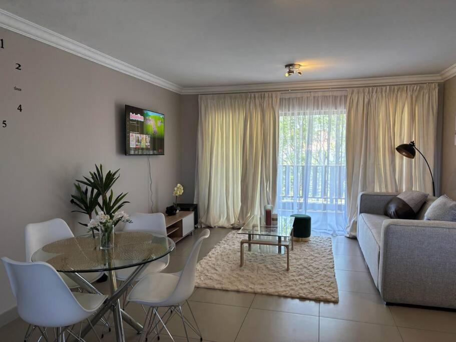 Hotel Luxury & Secure Apartment - Fourways