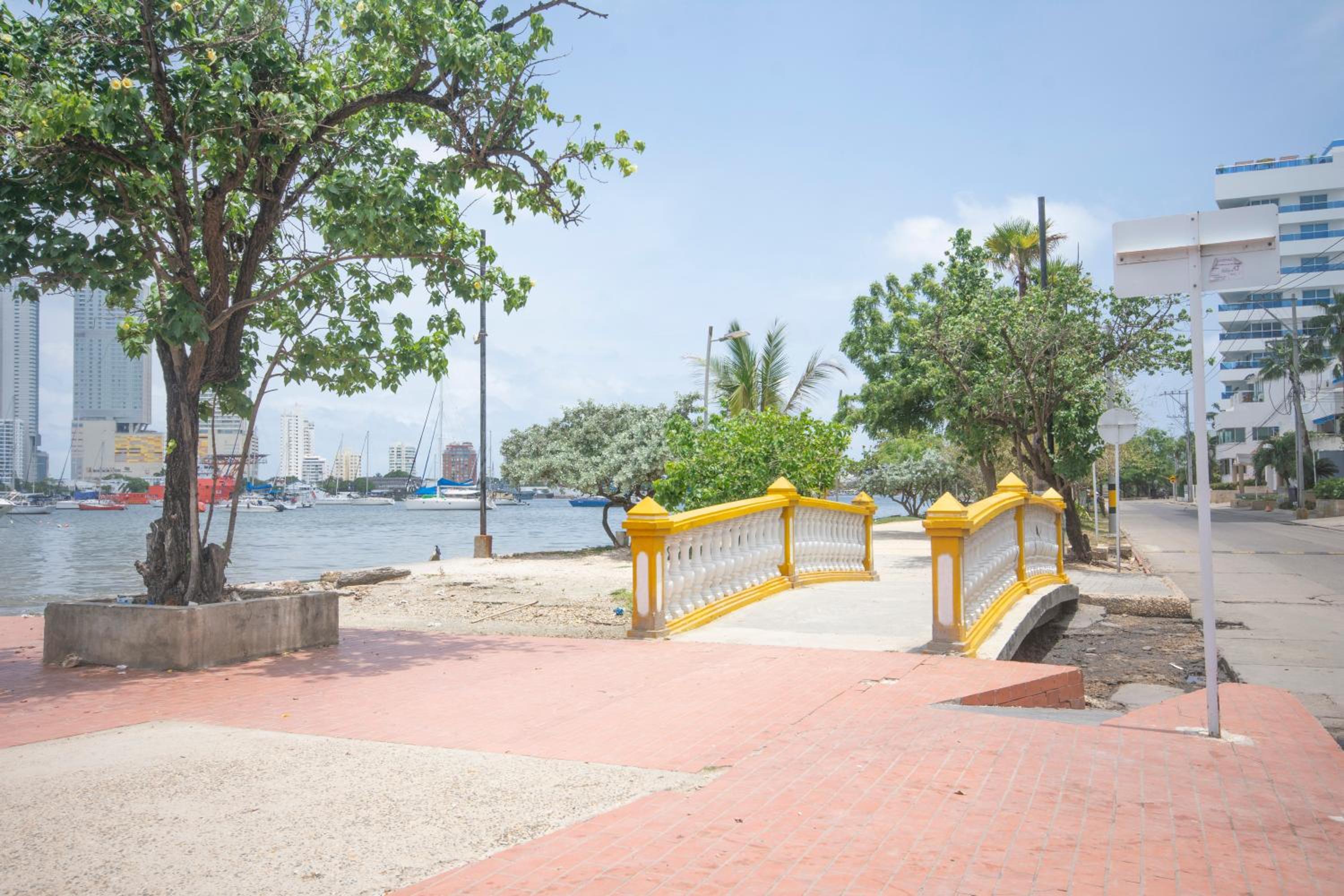 Verano Azul - Confortable apartamento completo con ubicación preferencial - Bahia de Manga - a un paso del centro histórico y Getsemaní