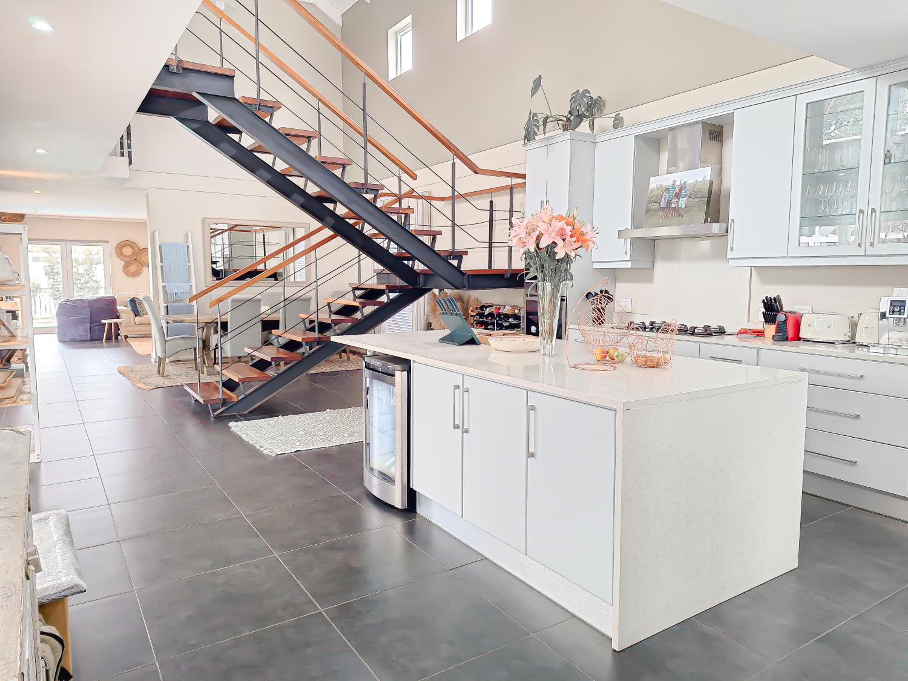 Stunning 4-Bedroom Luxury Home with Pool view 5