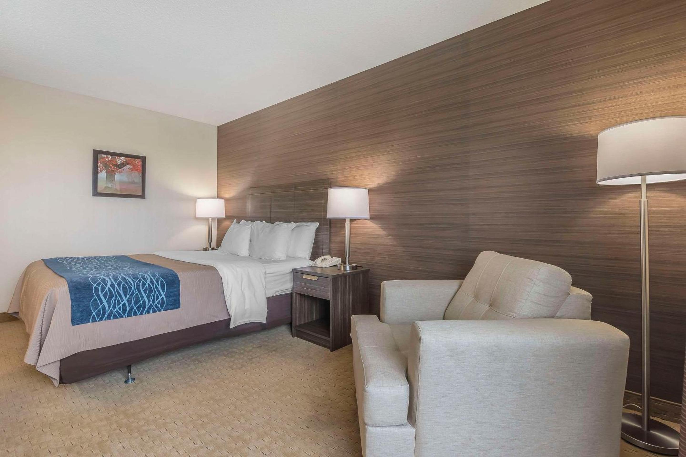 Levis Vacations - Comfort Inn - Property Image 24