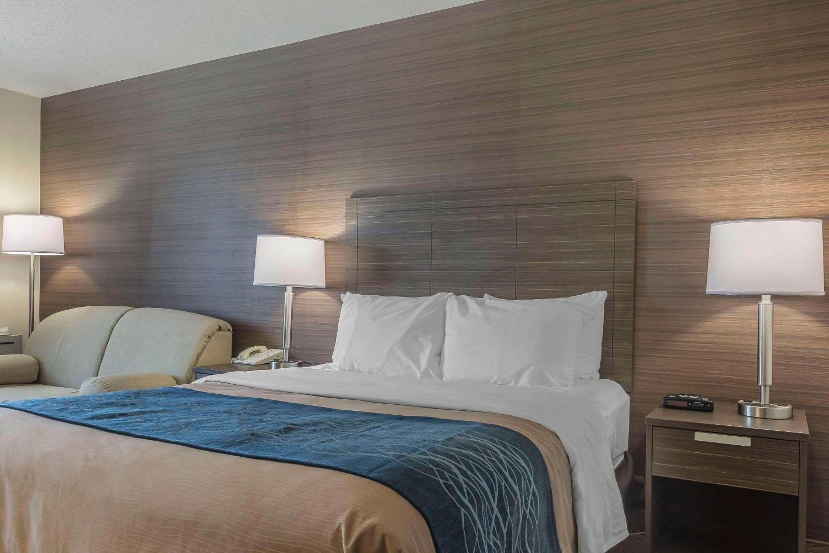Levis Vacations - Comfort Inn - Property Image 14
