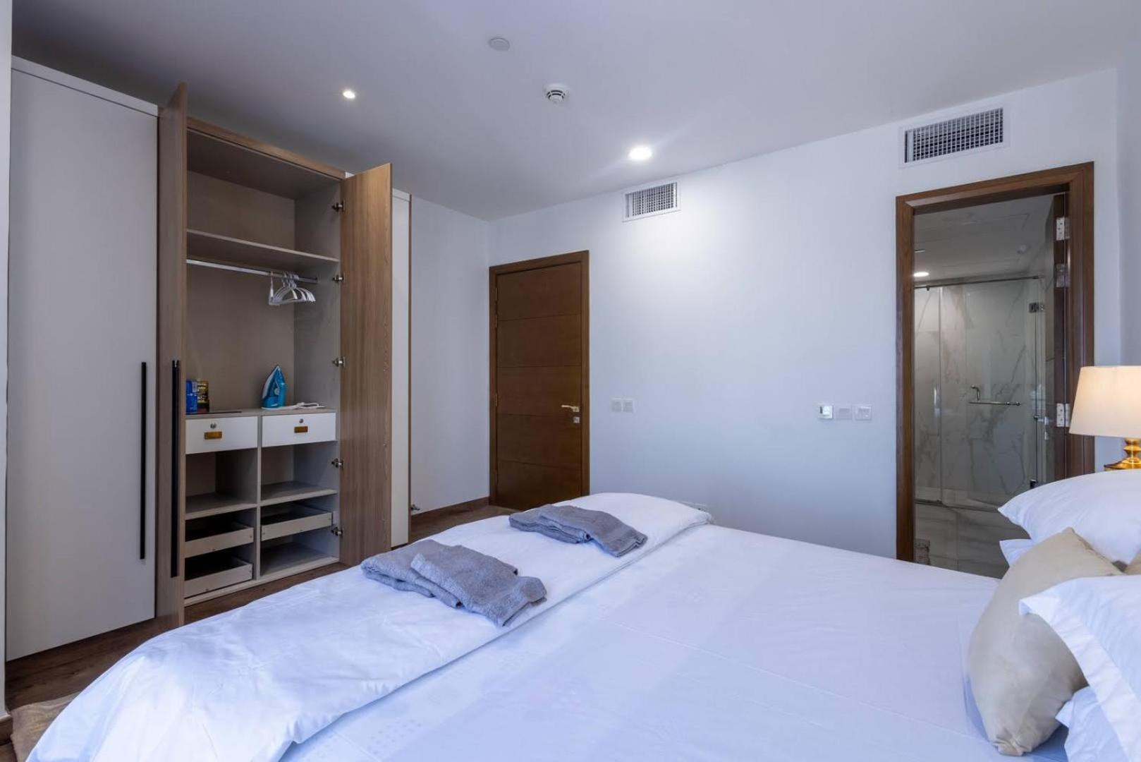 Florence x ZN 1BHK Self-checkin DHA Phase 5 Pentasquare DT Luxury view 3