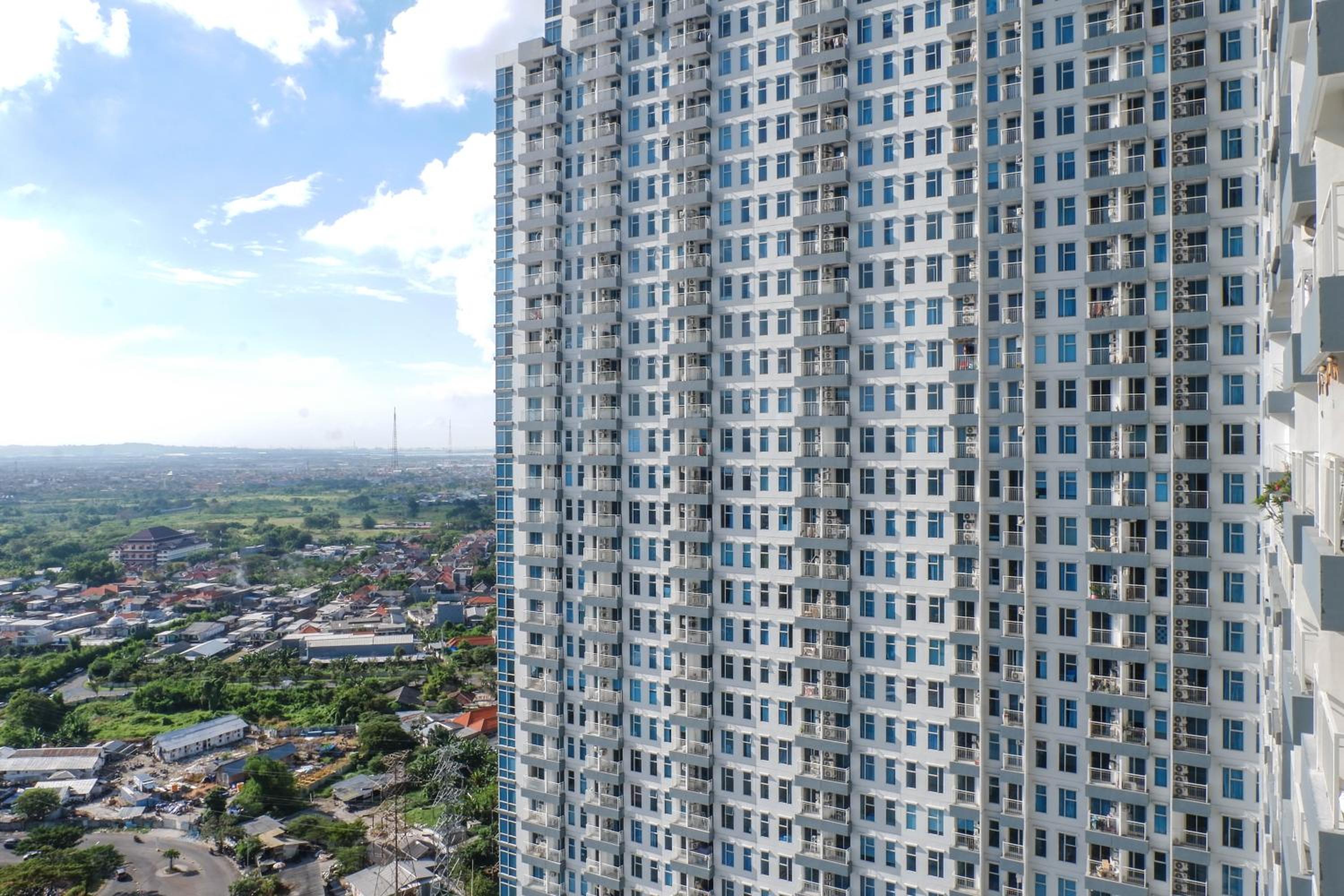 Best Studio Benson Supermall Mansion Apartment Connected to Pakuwon Mall By Travelio
