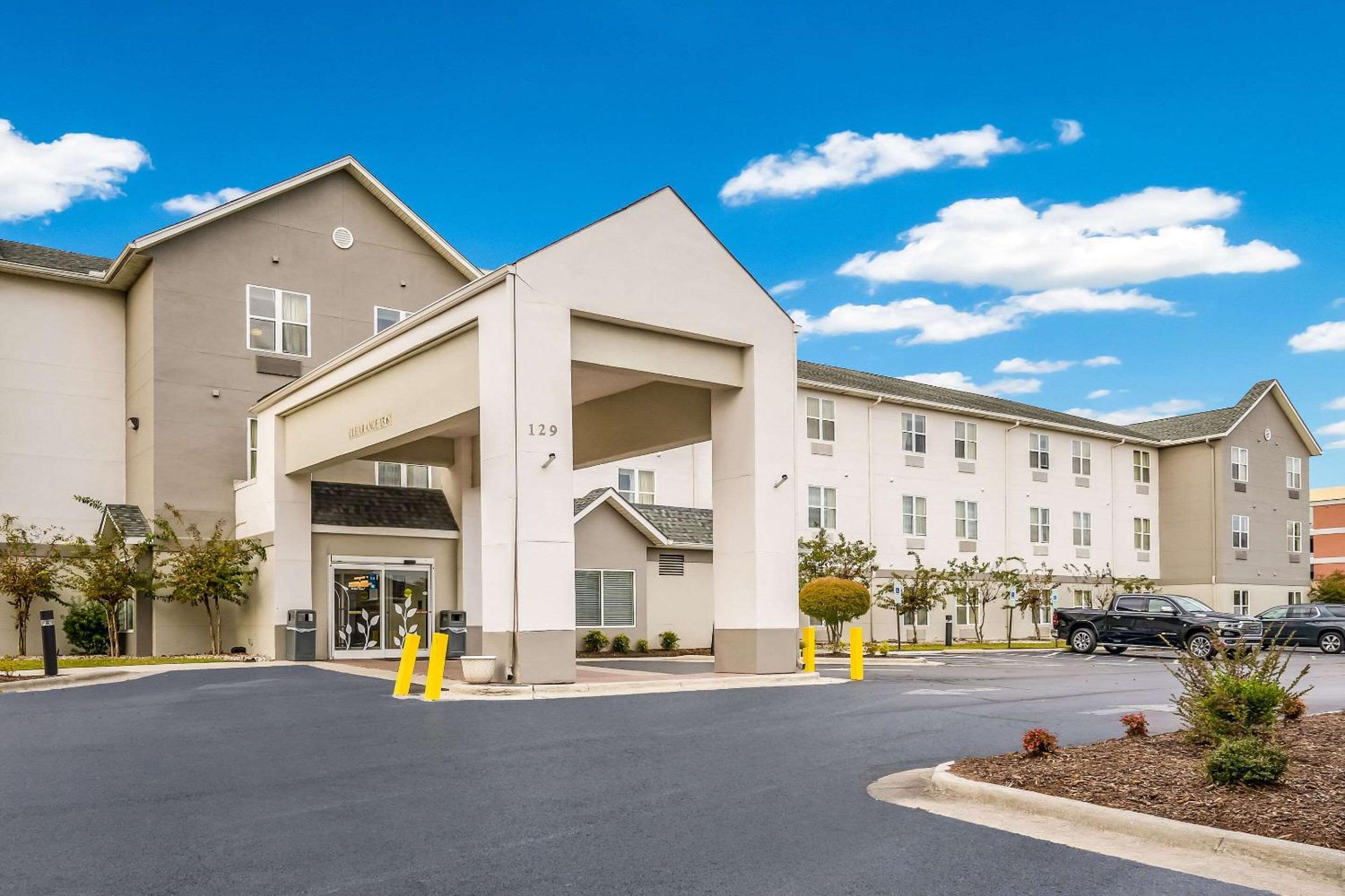 Hotel Sleep Inn & Suites Jacksonville near Camp Lejeune