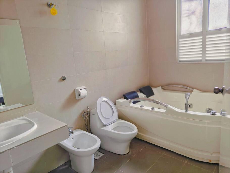 Setia Alam Convention Center Spacious House photo 4