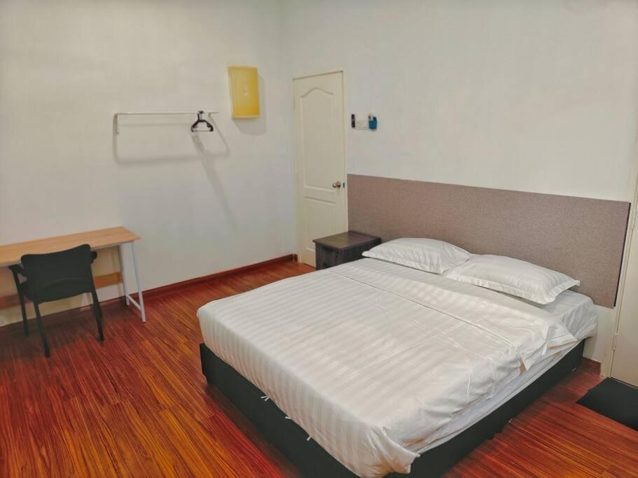 Setia Alam Convention Center Spacious House view 3
