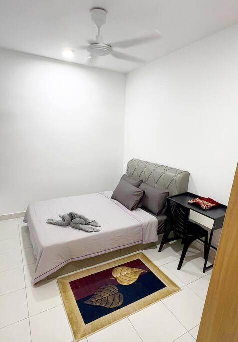 Ita Ahmat Homestay Kota Warisan- Near KLIA photo 5