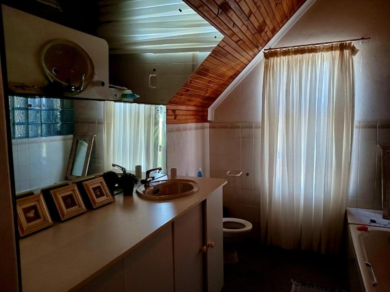 Die Bruin Huisie - Home Away From Home