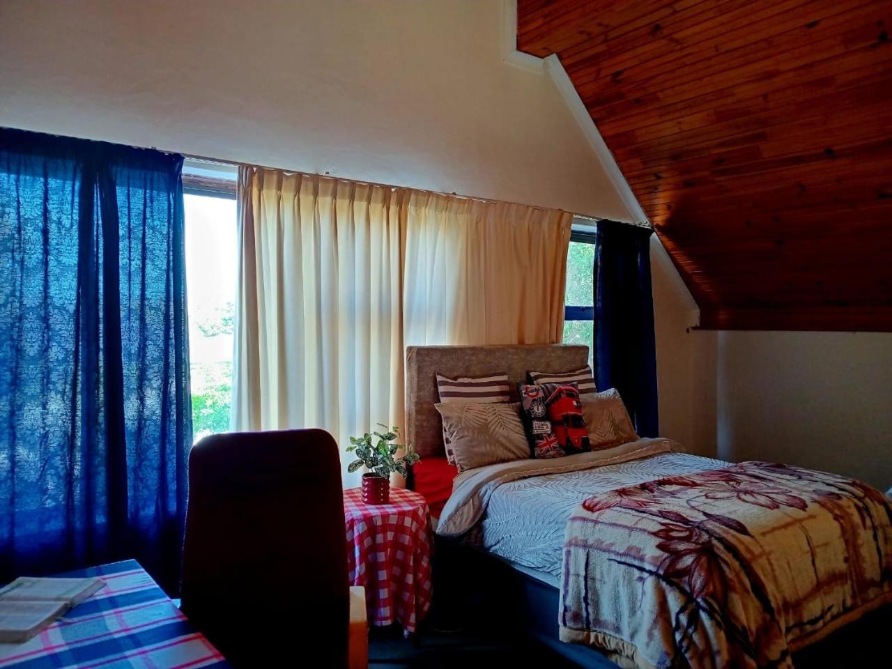 Die Bruin Huisie - Home Away From Home