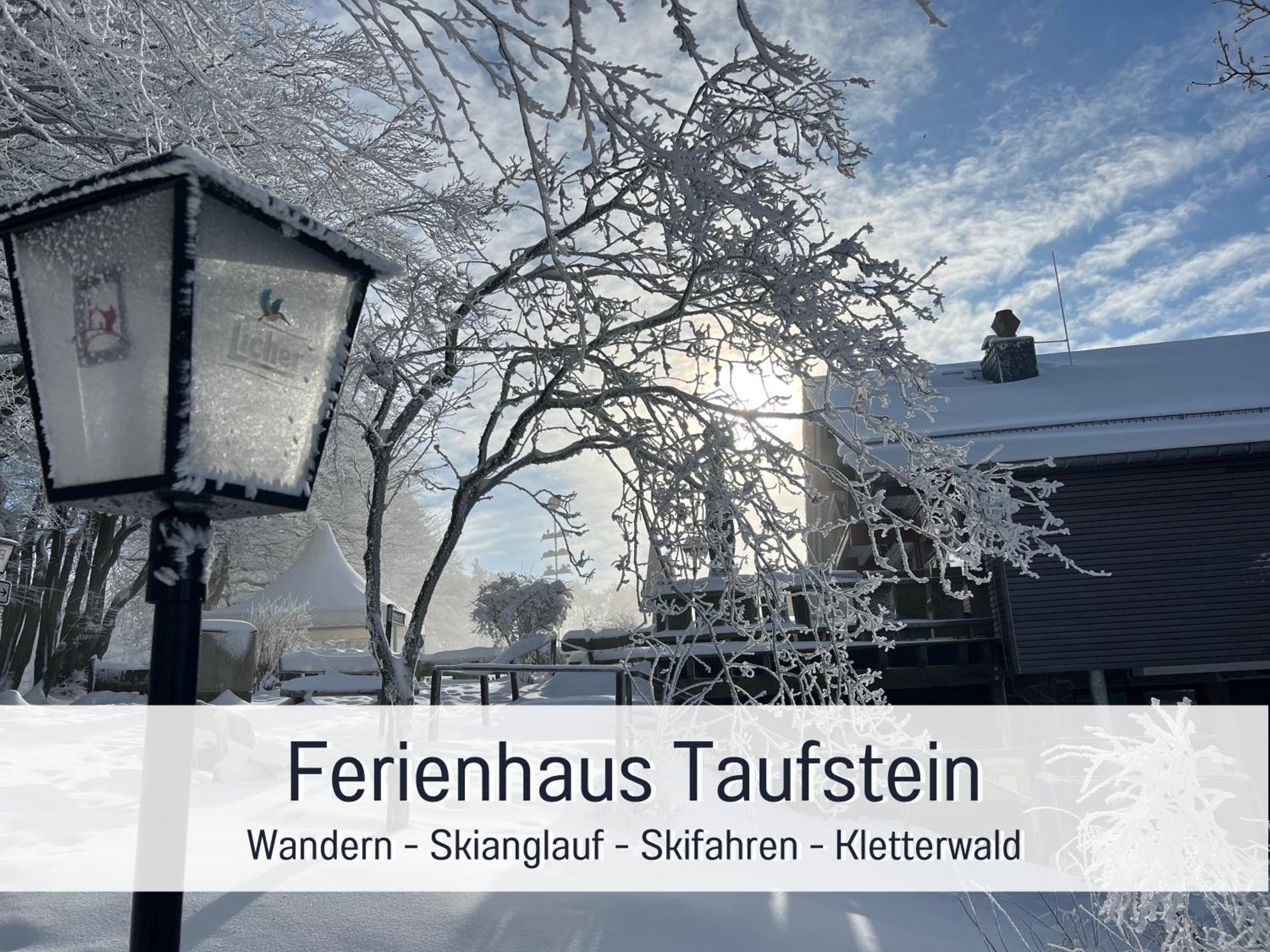Großes Ferienhaus für 12 -17 Personen mit Whirlpool - Spielzimmer und Garten