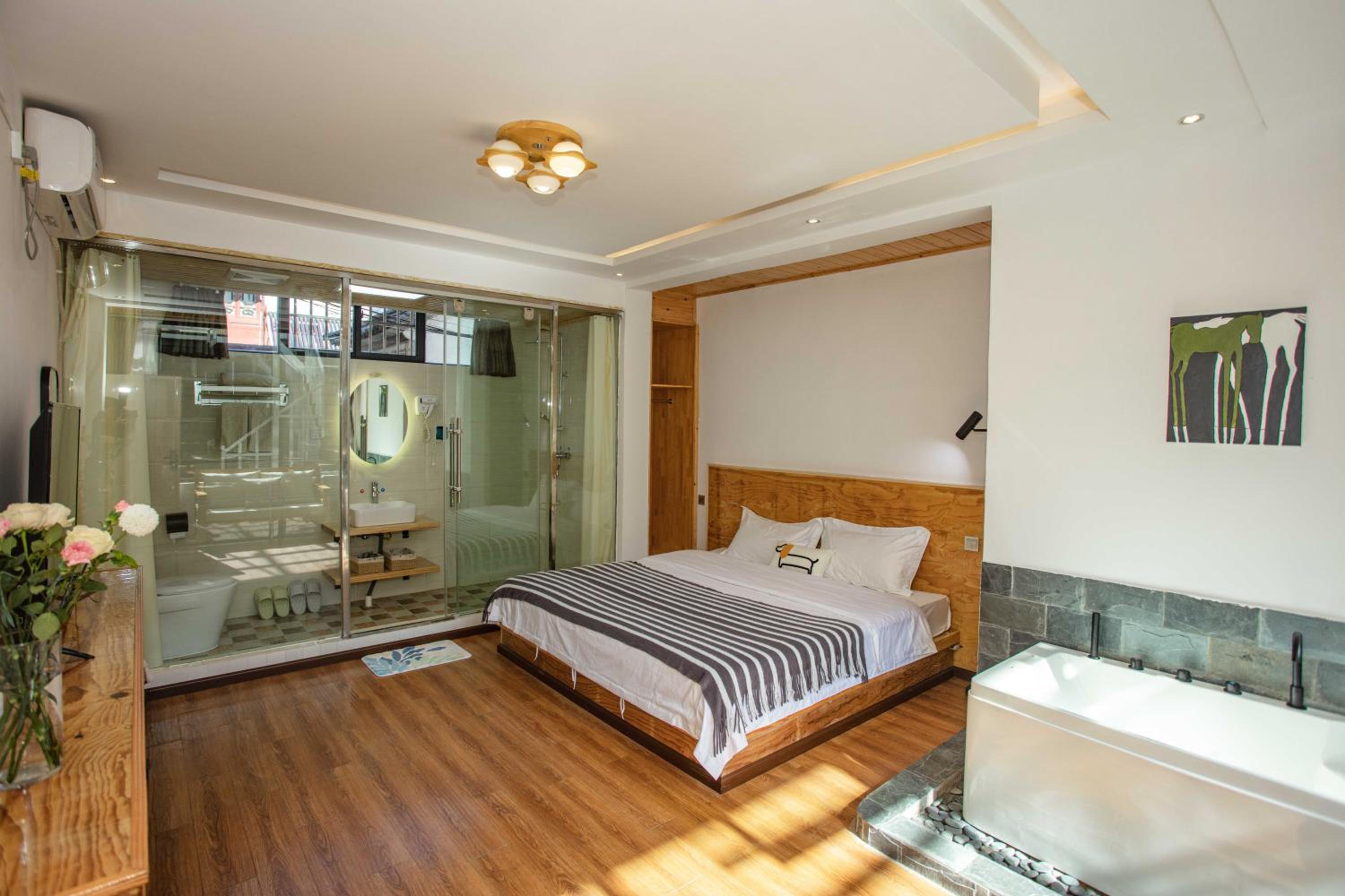 Dali Jishi Hotel