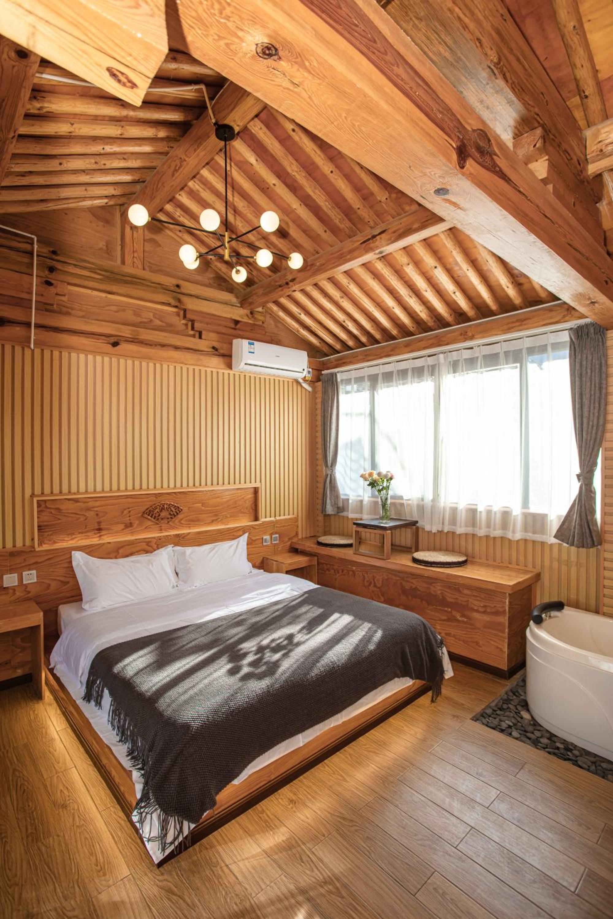 Dali Jishi Hotel