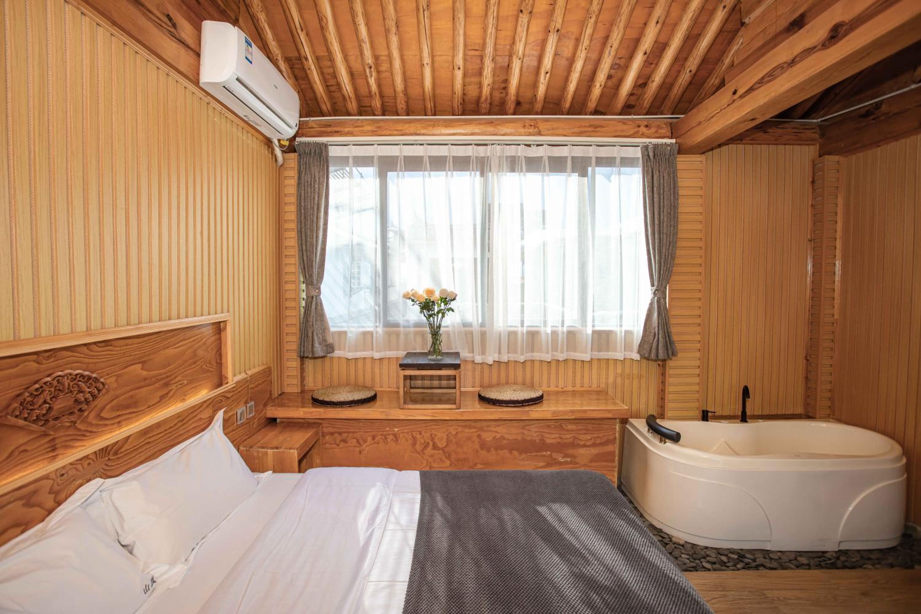 Dali Jishi Hotel