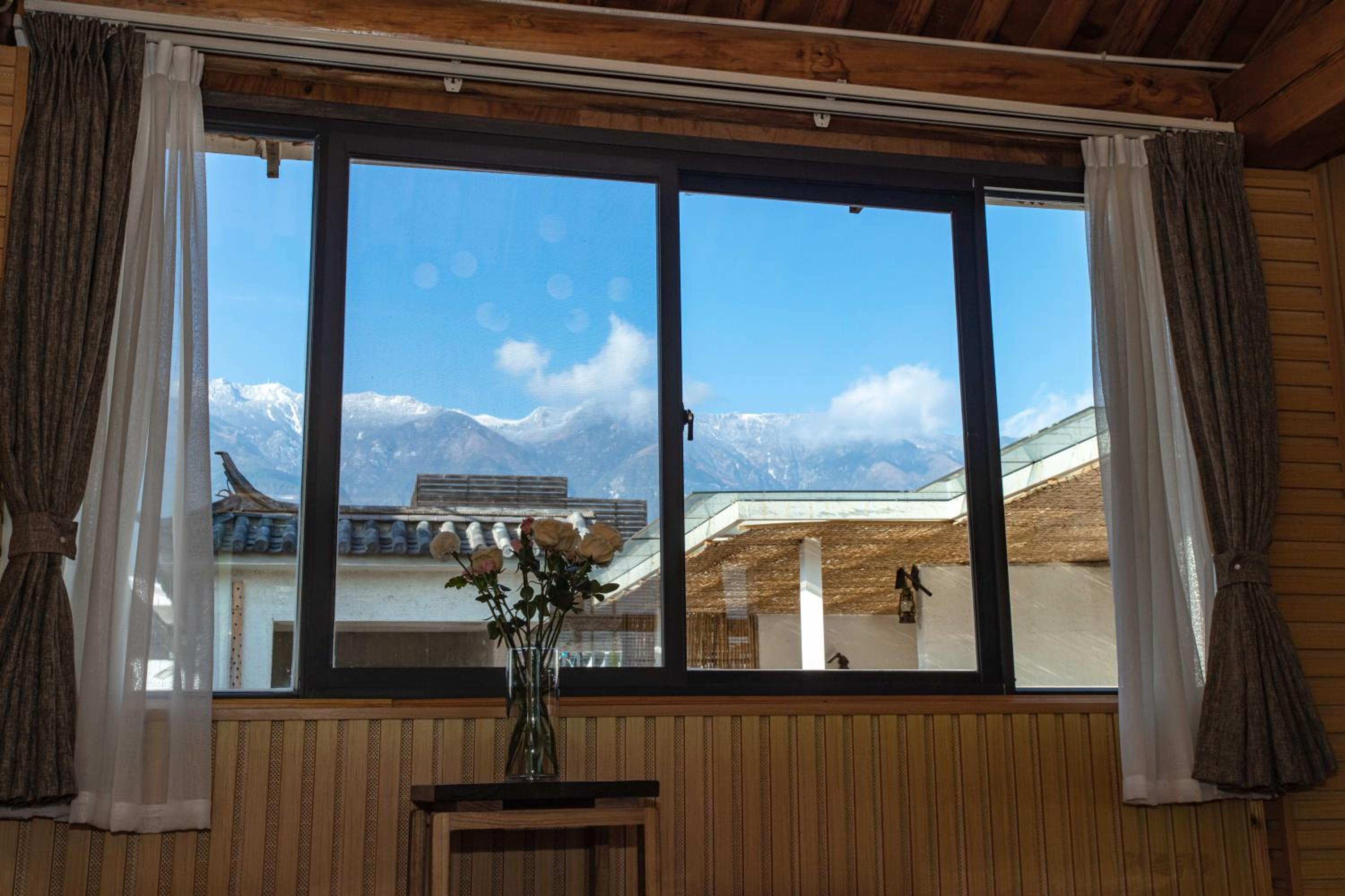 Dali Jishi Hotel