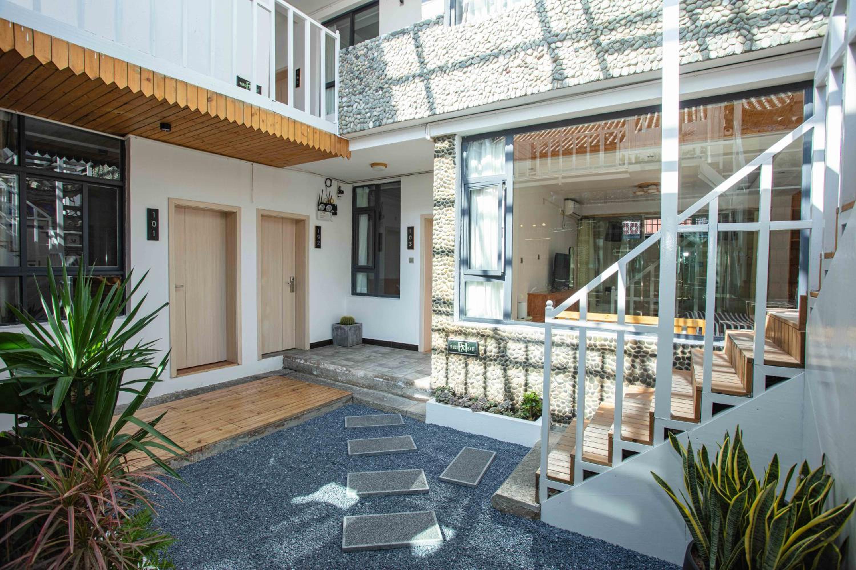 Dali Jishi Hotel