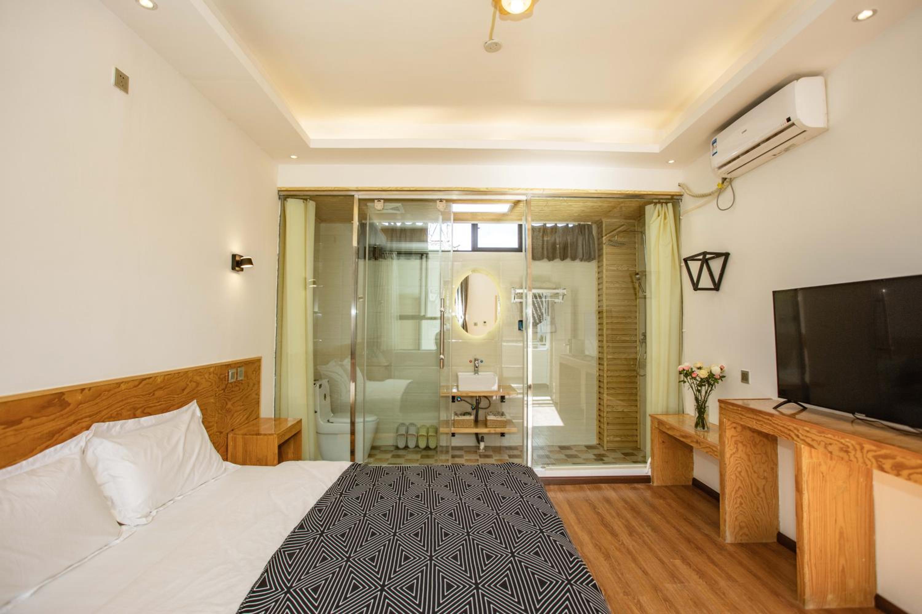 Dali Jishi Hotel