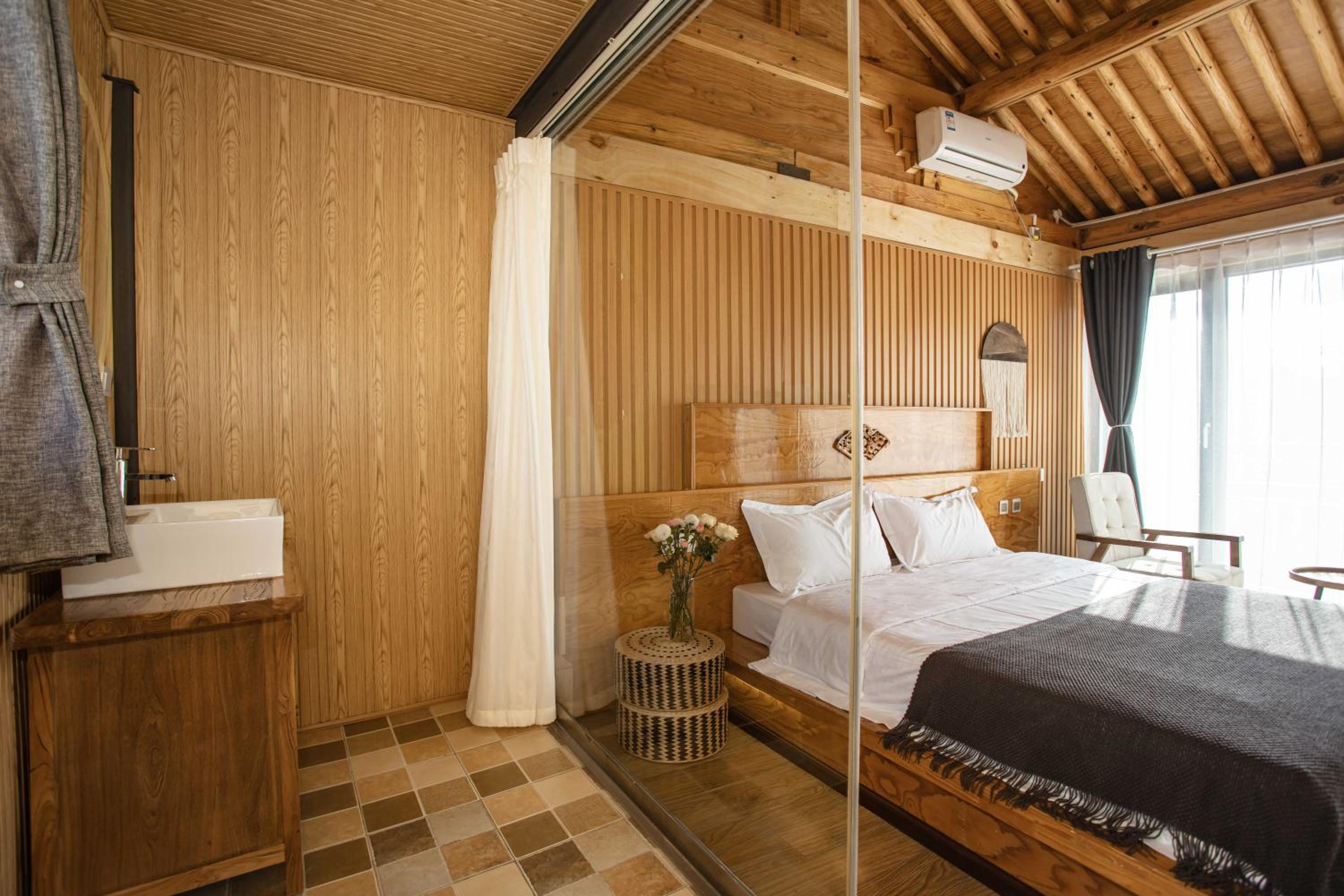 Dali Jishi Hotel