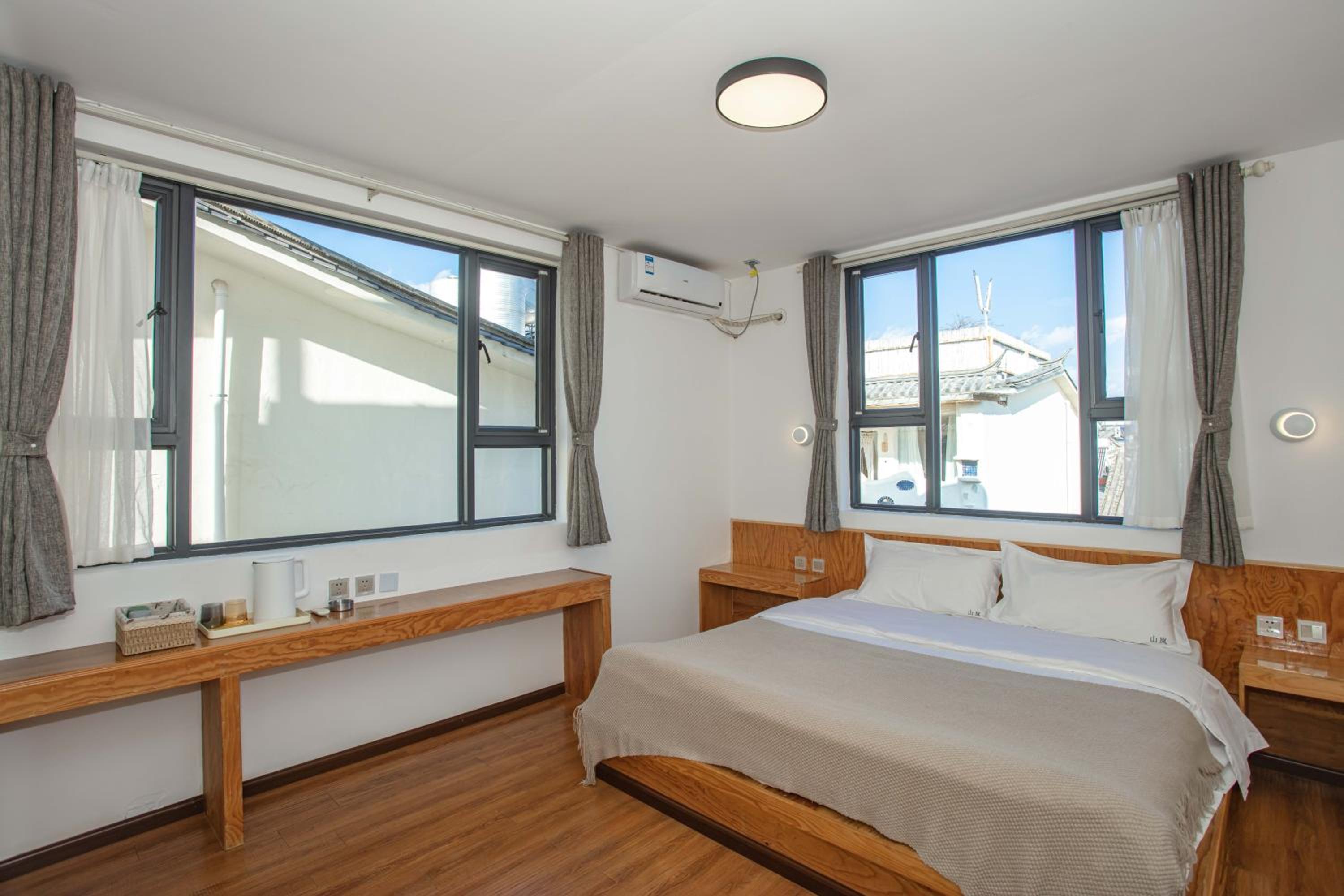 Dali Jishi Hotel