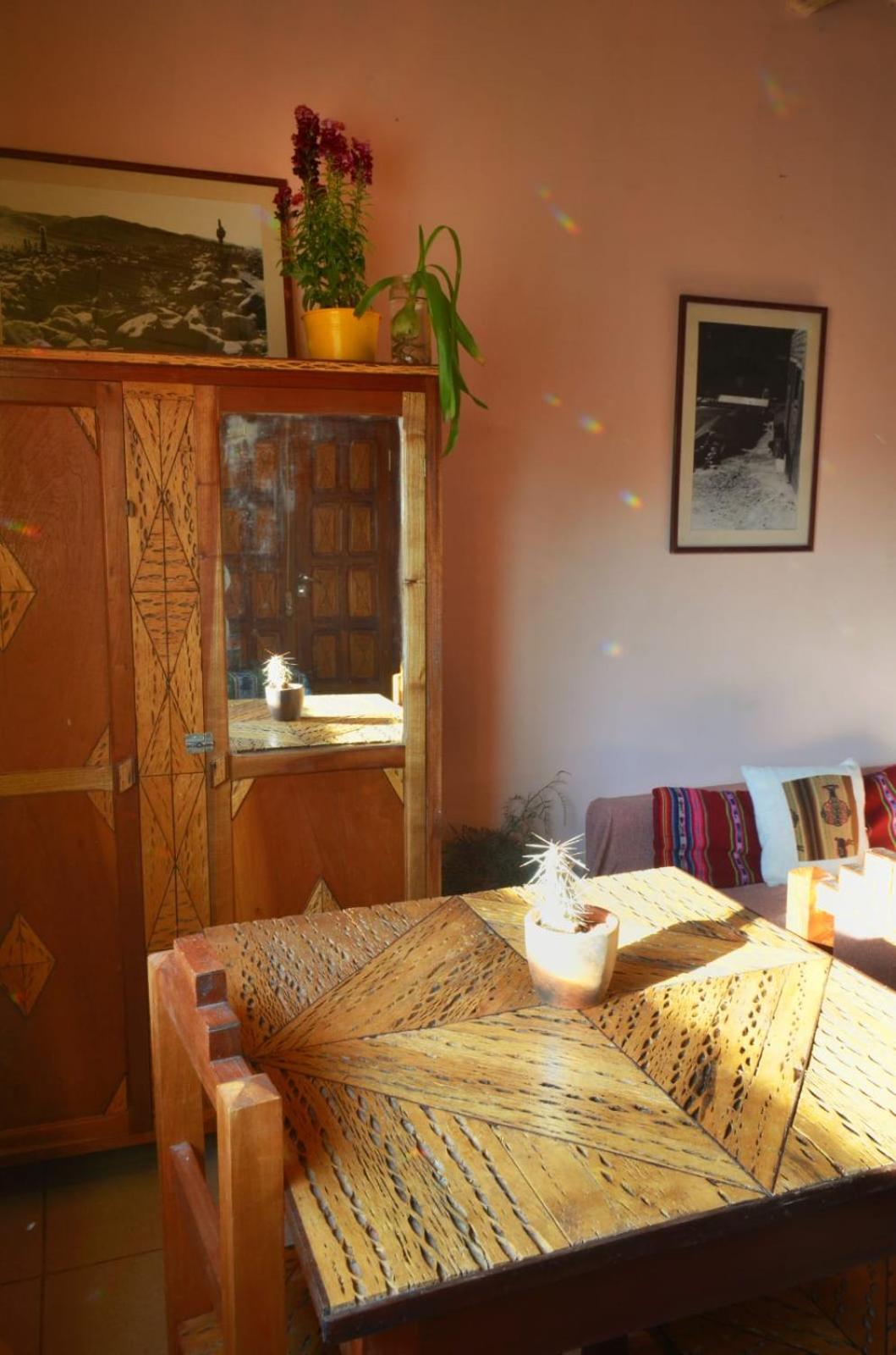 KATANUNA Hostal