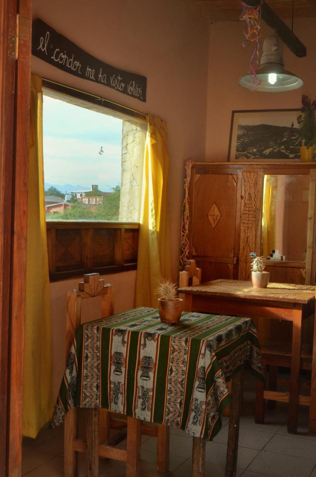 KATANUNA Hostal