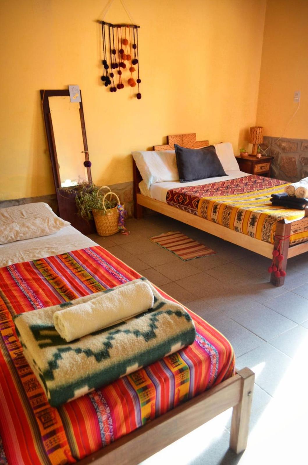 KATANUNA Hostal