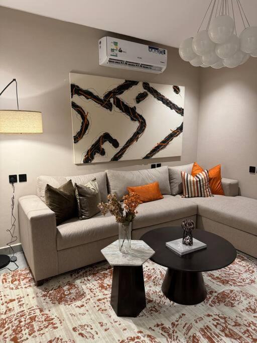 Serenity Stay 1BR Apartment Almasif