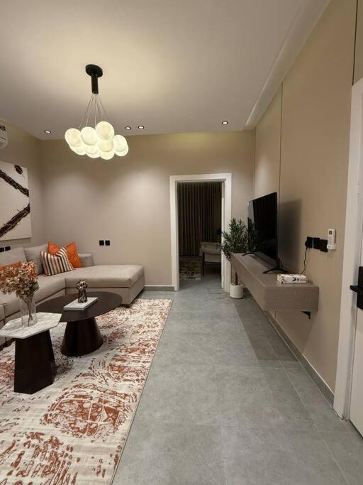 Serenity Stay 1BR Apartment Almasif