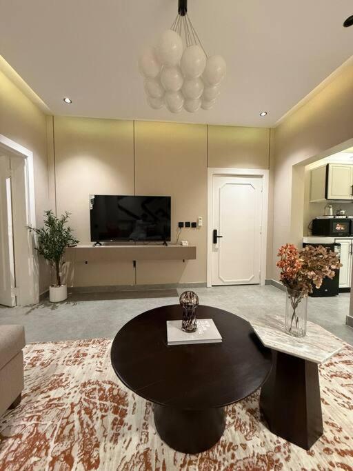 Serenity Stay 1BR Apartment Almasif