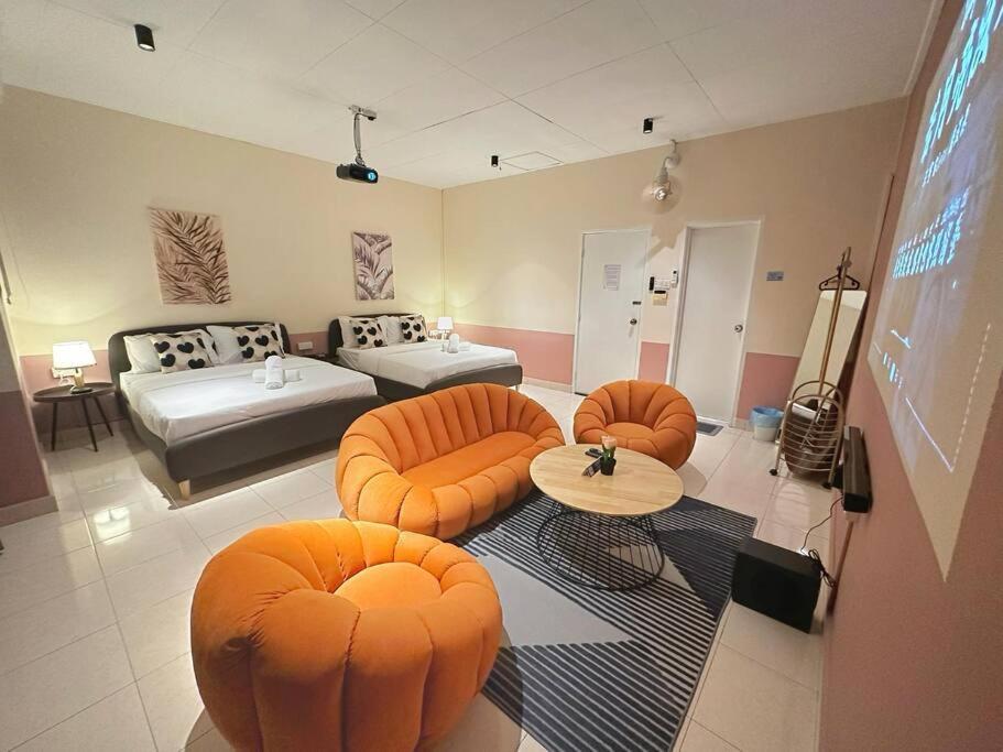 Loveable Home 4 Bedroom Mount Austin JB