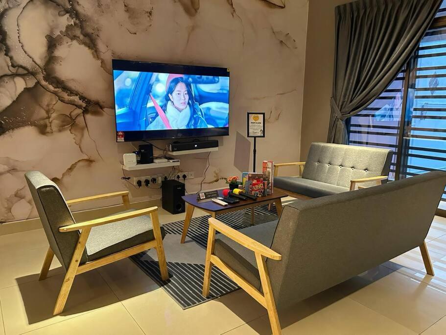 Loveable Home 4 Bedroom Mount Austin JB