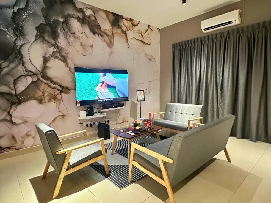 Loveable Home 4 Bedroom Mount Austin JB