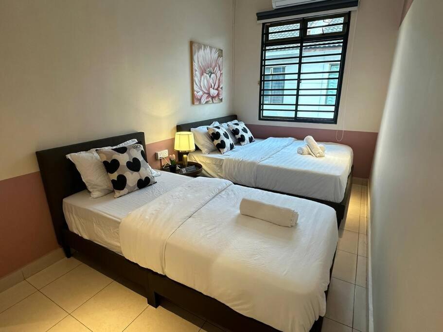 Loveable Home 4 Bedroom Mount Austin JB