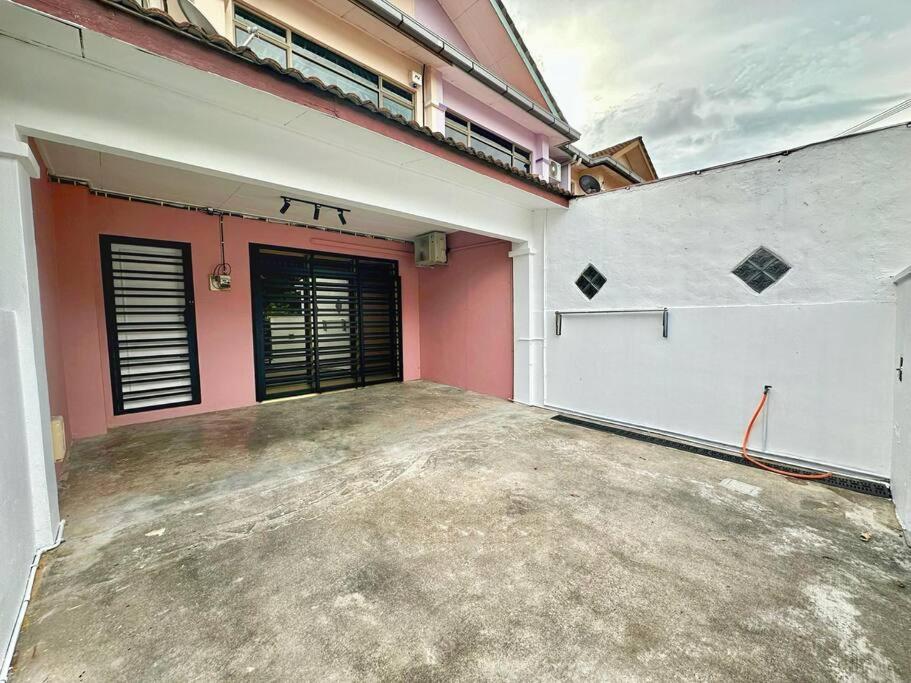 Loveable Home 4 Bedroom Mount Austin JB