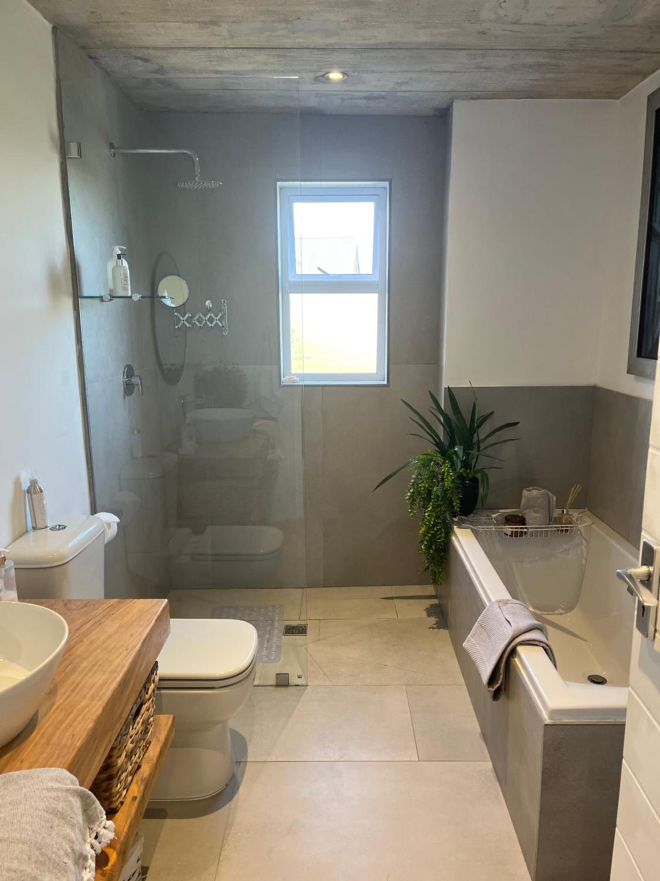 The Lily Suite view 5