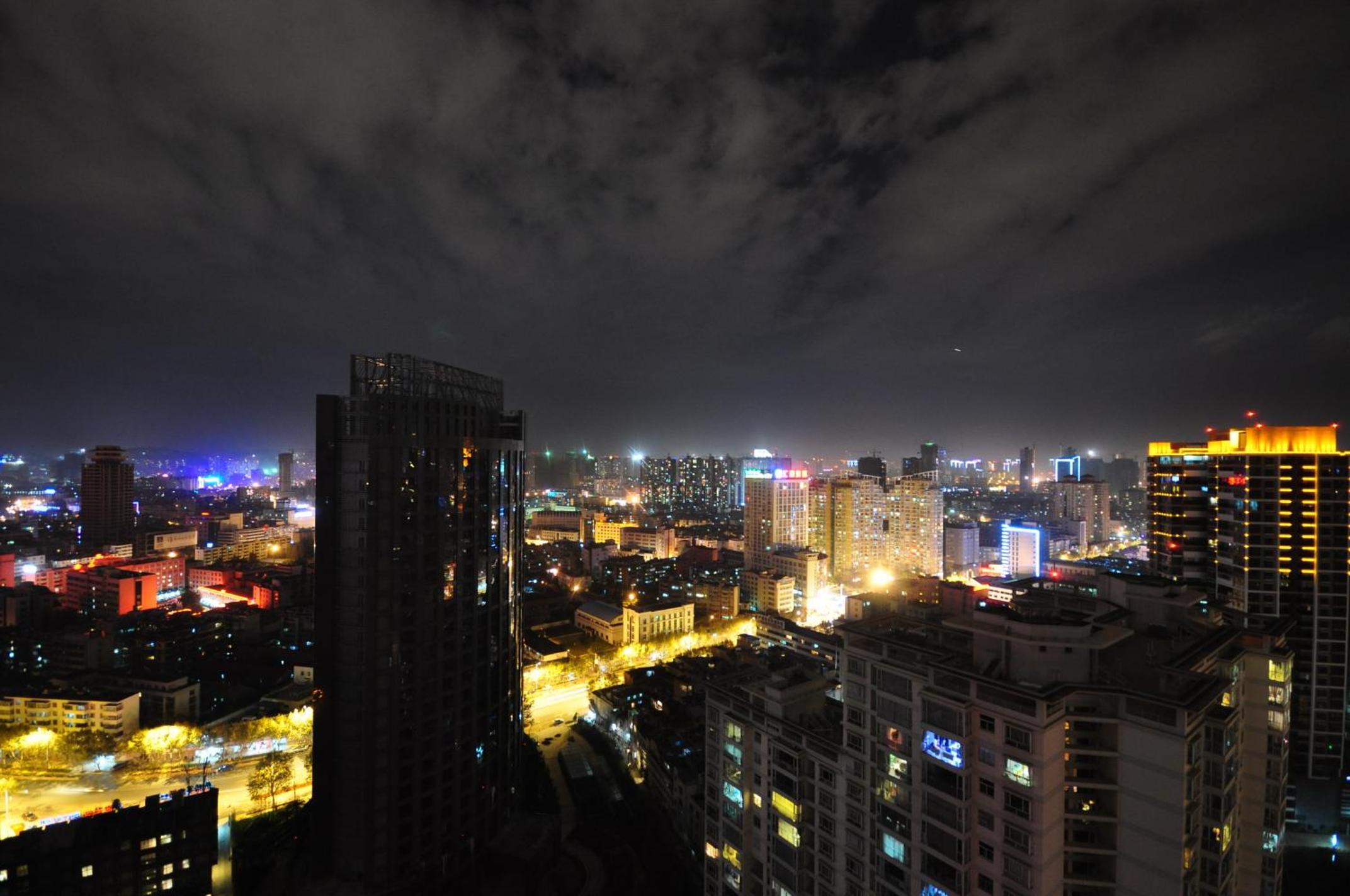 Kunming Qicaimen Shangpin Apartment