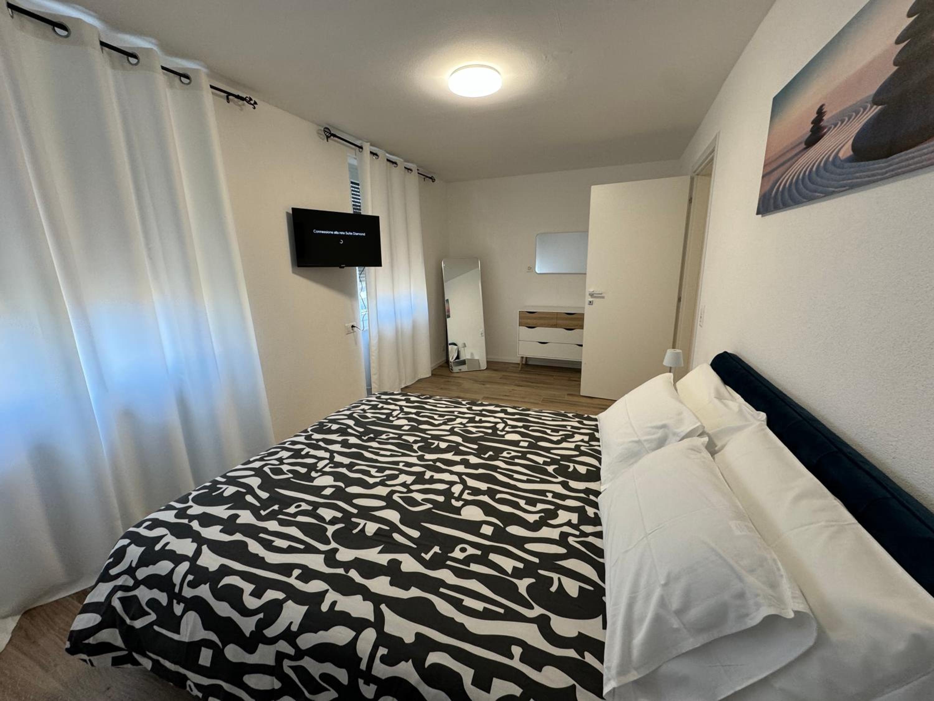 Deluxe Central Apartment Large - Free Parking