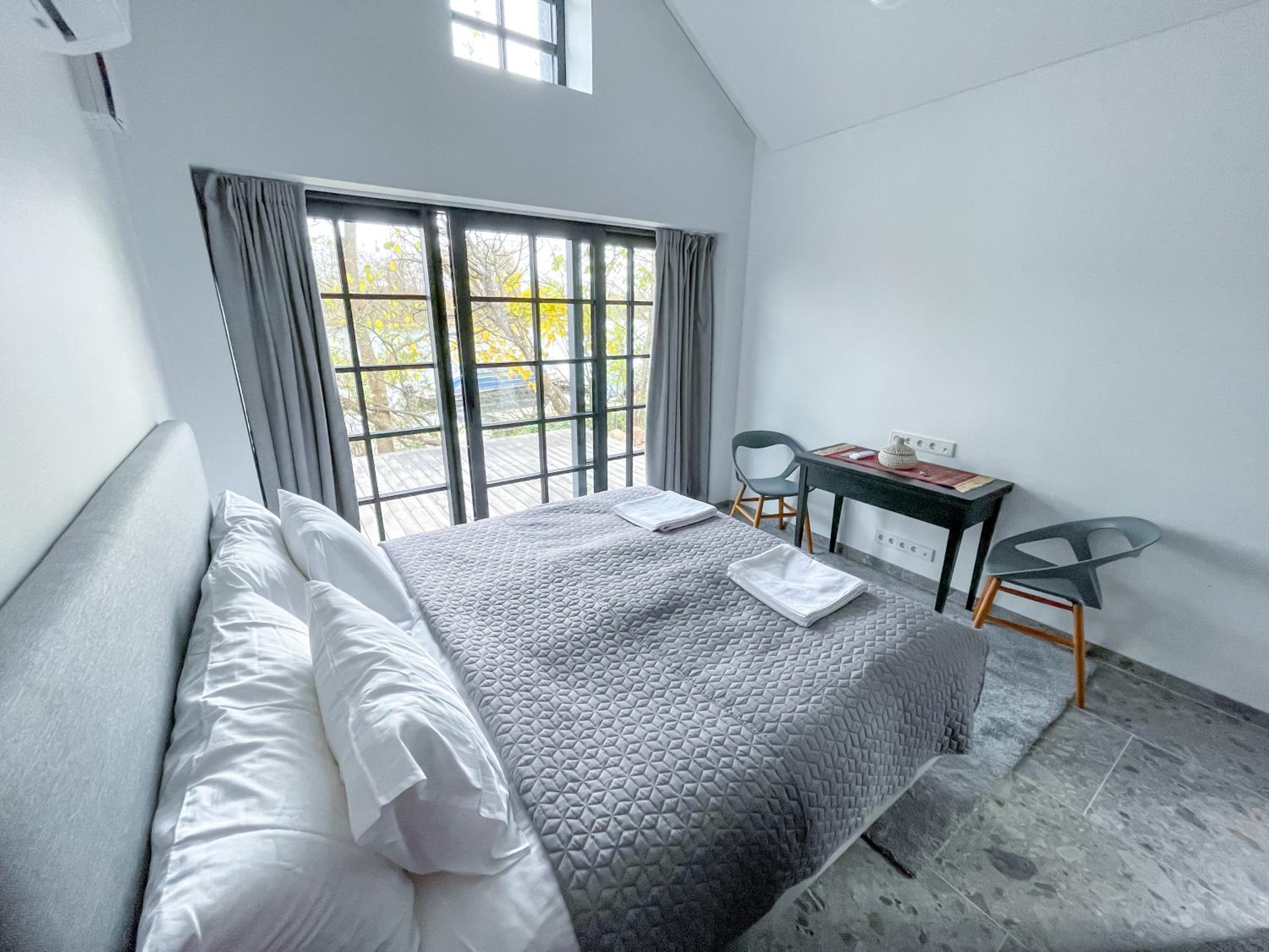 Lakeview Modern Karaim Cottage Trakai view 3