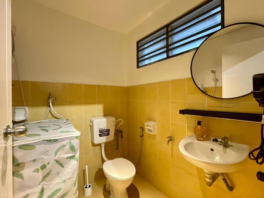 Lovely Modern Home 4 Bedroom Mount Austin JB