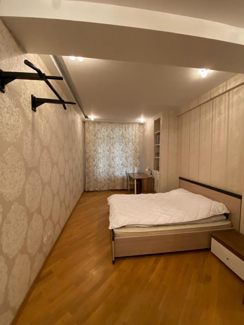 Modern Apartment, Free Parking, Home Office