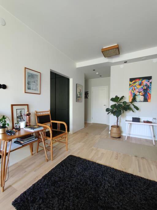 Cosy city apartment - two bedrooms, sauna and free parking, Wi-Fi