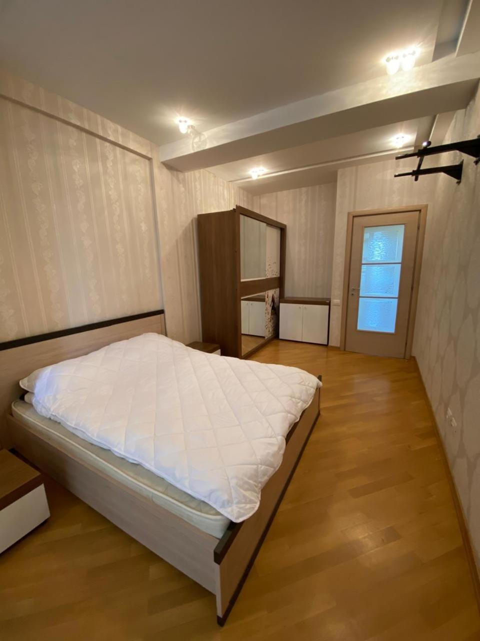 Modern Apartment, Free Parking, Home Office