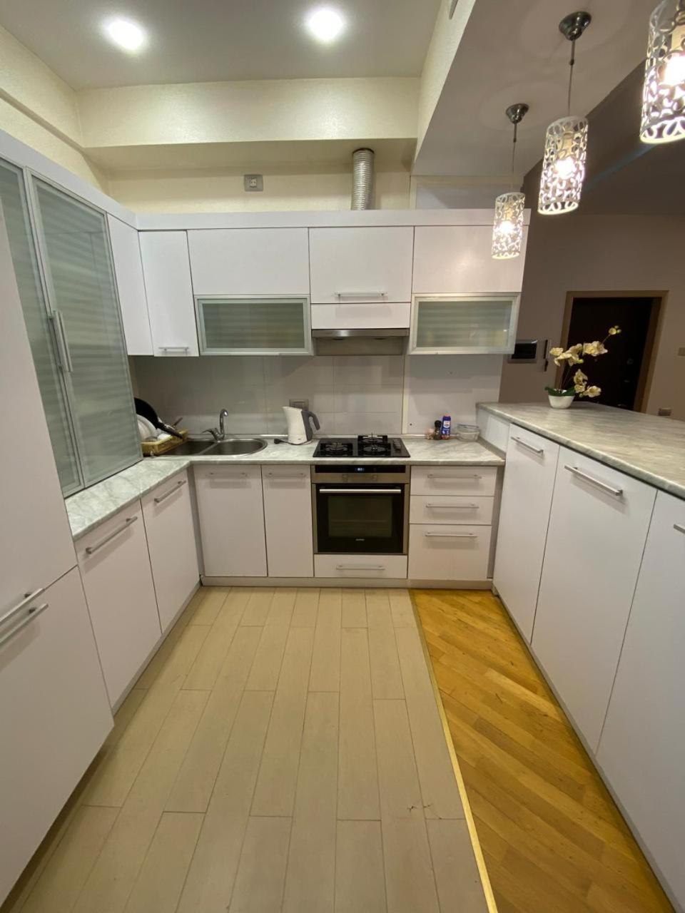 Modern Apartment, Free Parking, Home Office