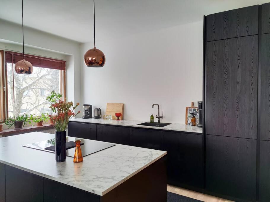 Cosy city apartment - two bedrooms, sauna and free parking, Wi-Fi