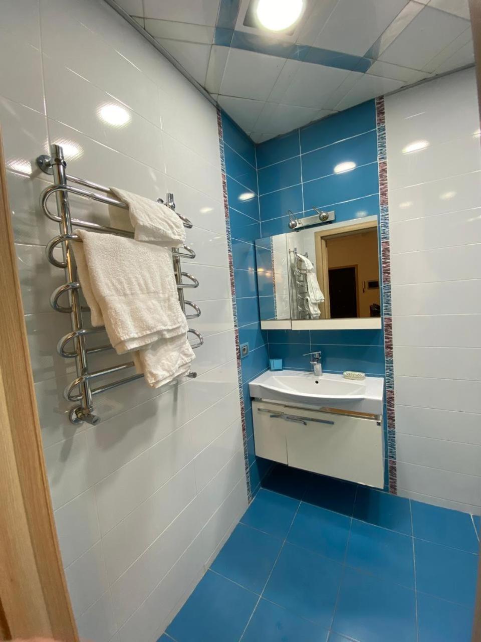Modern Apartment, Free Parking, Home Office