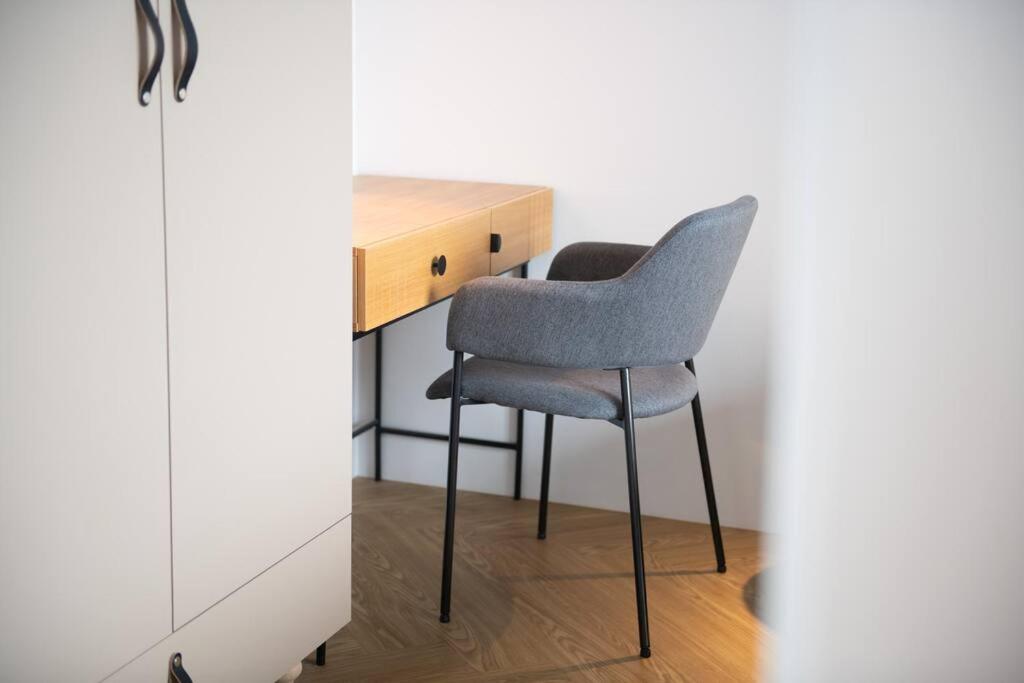 GG Home - 23rd Floor - Panoramic View - Self Check-In - Free WiFi - Family-Friendly view 4