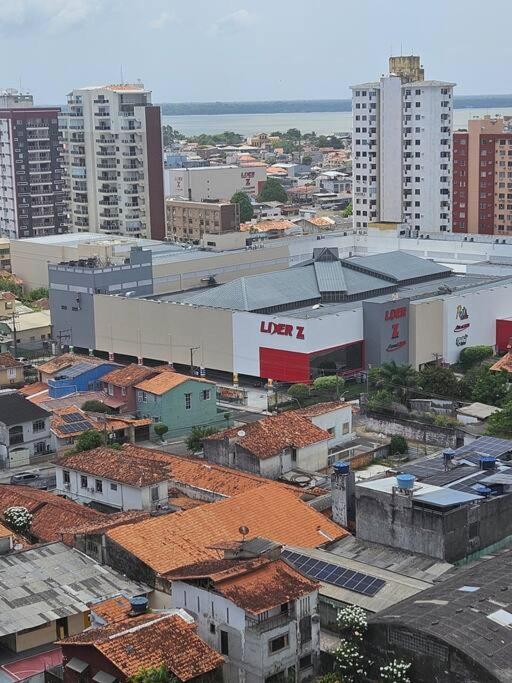 Apto Confortável com 2 quartos em Batista Campos