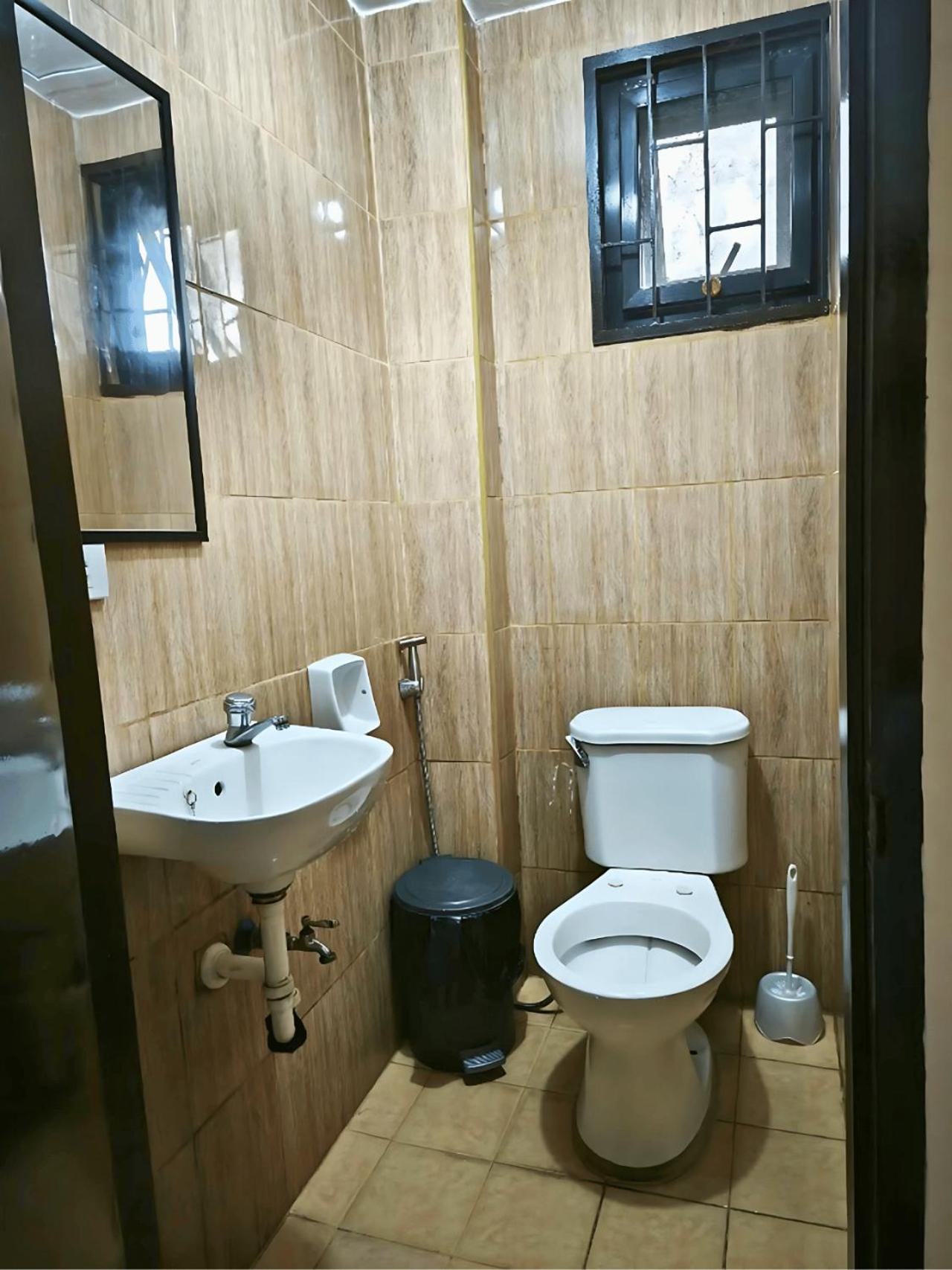 15-20Pax 9 Beds BisGroot Baguio Transient House