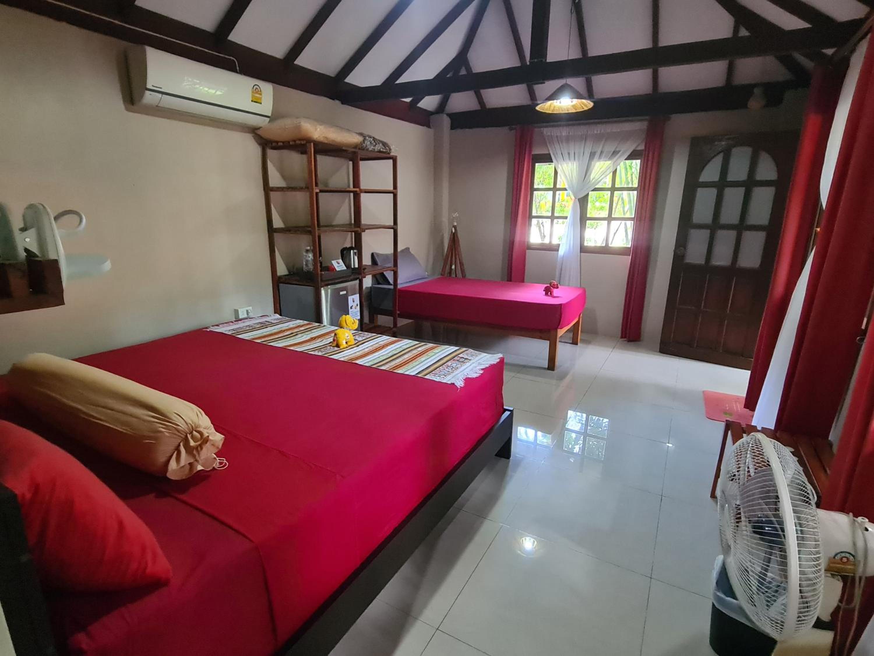 Red Moon Hideaway