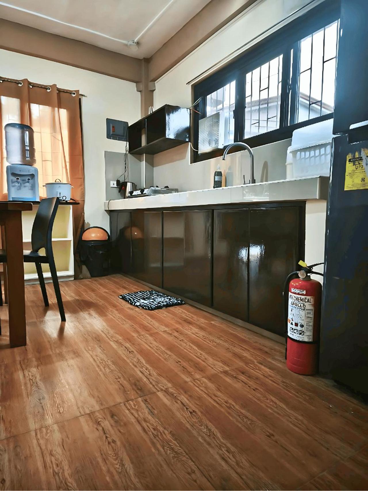 15-20Pax 9 Beds BisGroot Baguio Transient House