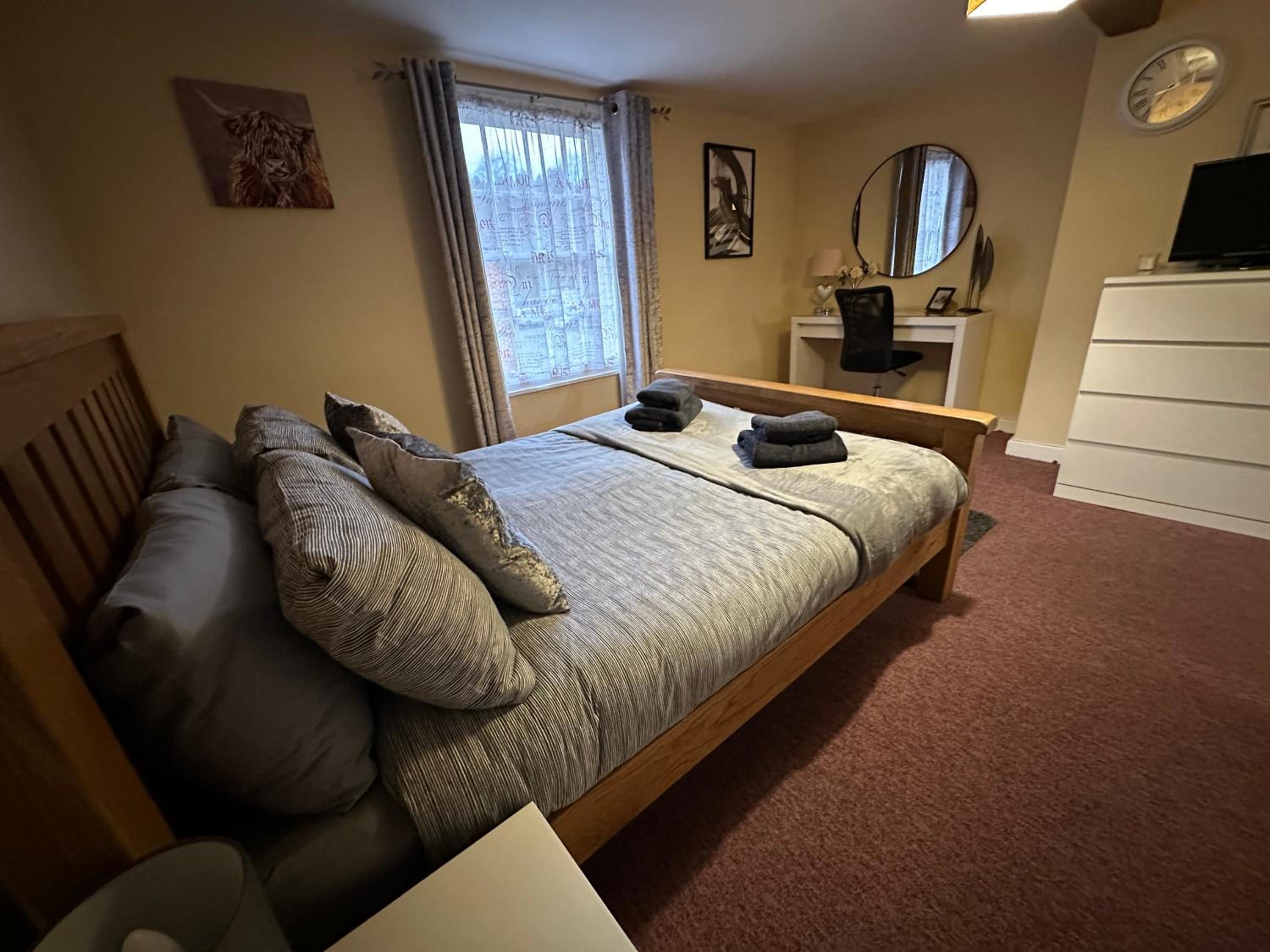 Llanidloes Townhouse-pet-friendly-sleeps 7-Mid Wales view 2